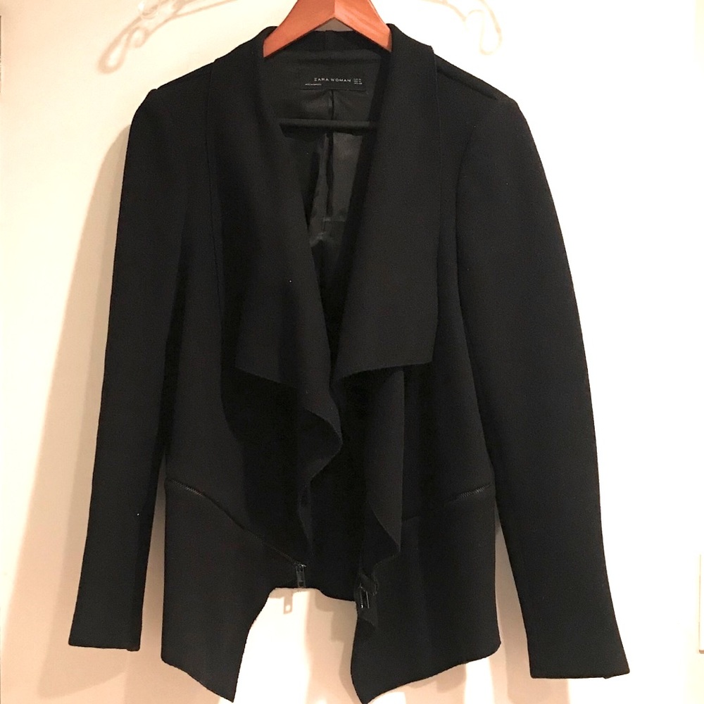 Zara women's black jacket. Size Medium